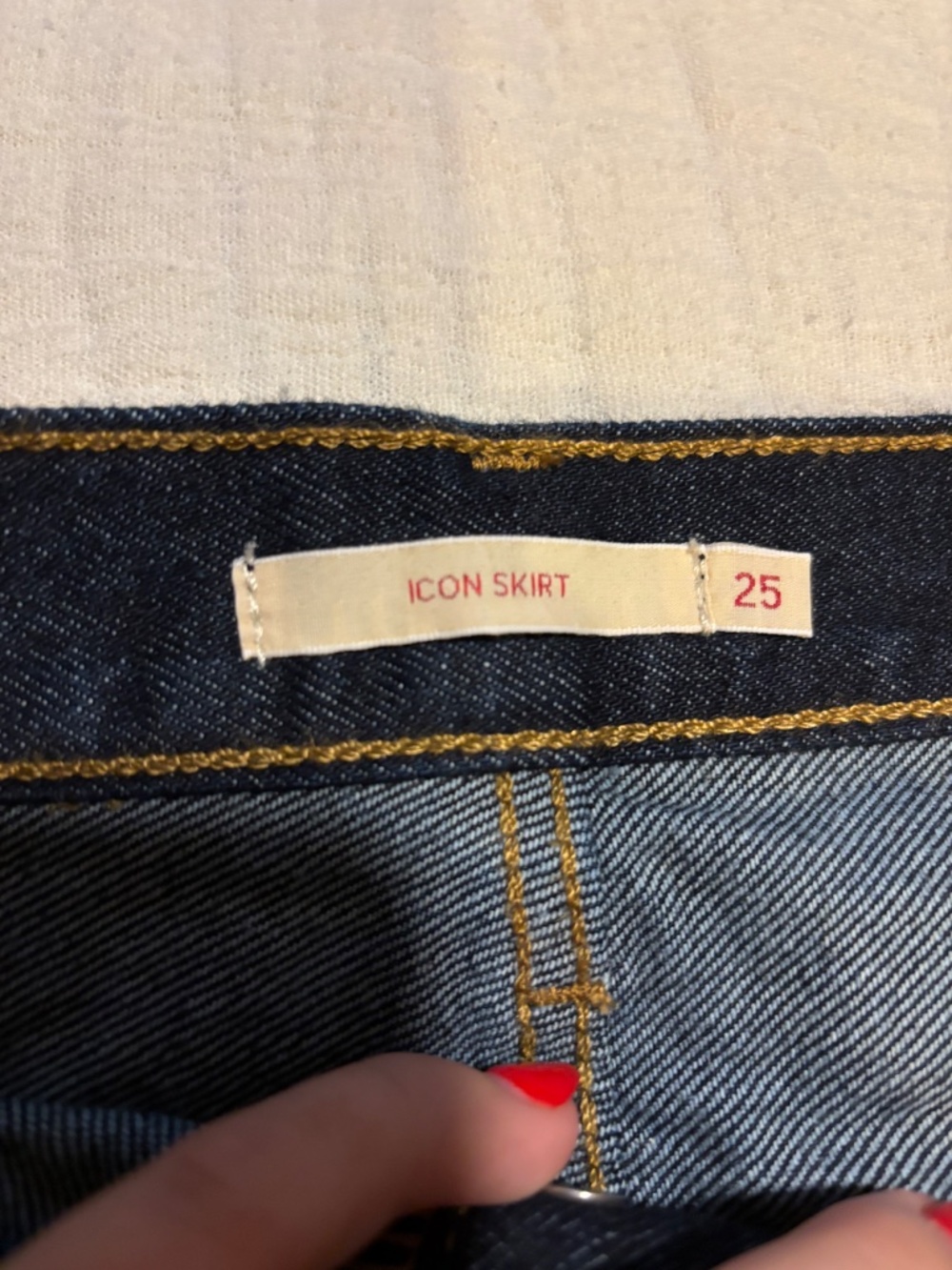 LEVIS Jean Skirt, Womans size 25 - Picture 2 of 4
